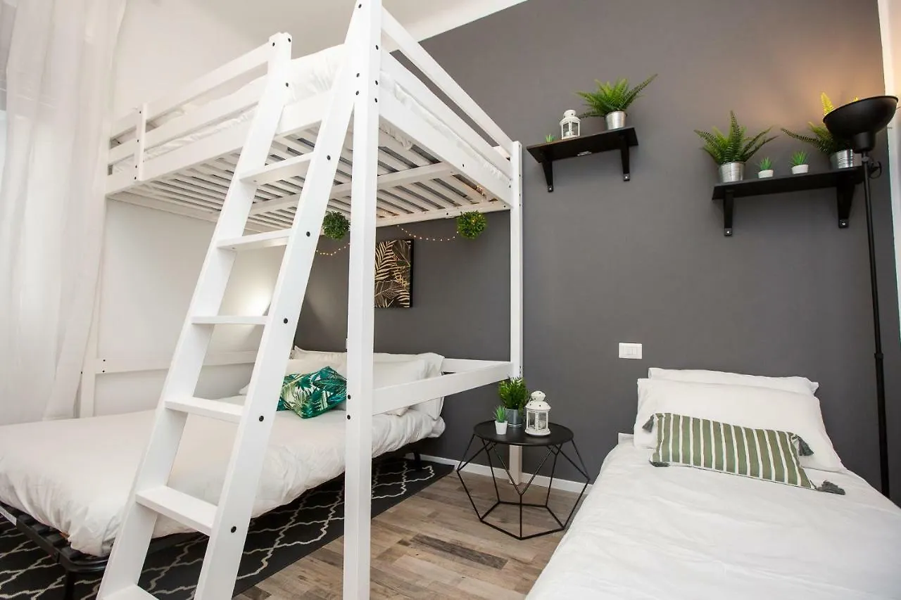 Apartment Mamiani 6 Milan 0*,  Italy